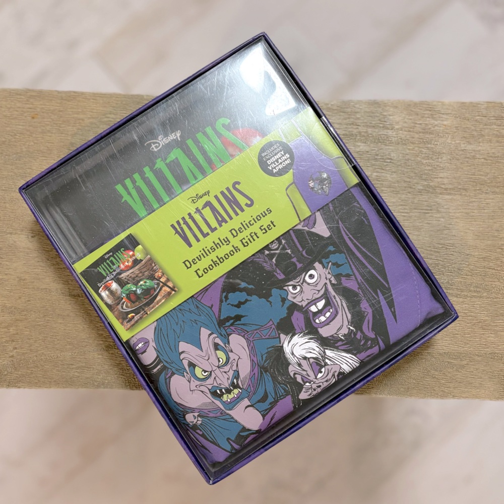 Disney Villains Cookbook Gift Set